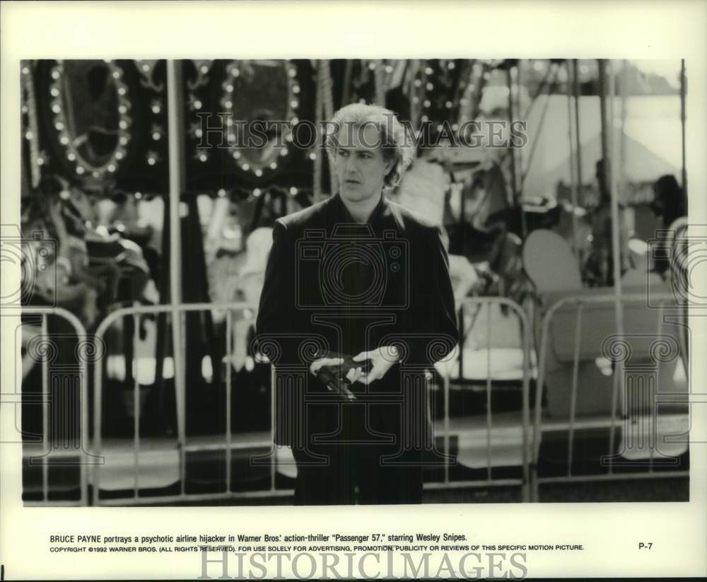 1992 Press Photo Movie Scene from &quot;Passenger 57&quot; Starring Bruce Payne- Historic Images