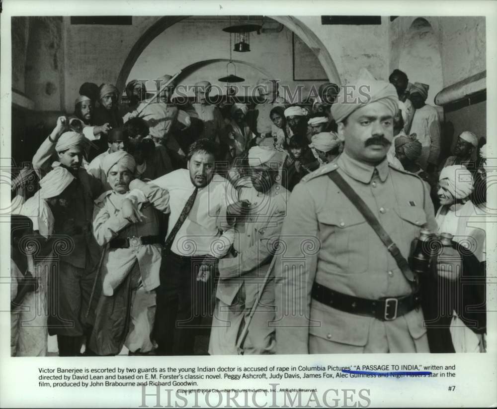 1984 Press Photo Movie Scene from &quot;A Passage to India,&quot; Starring Victor Banerjee- Historic Images