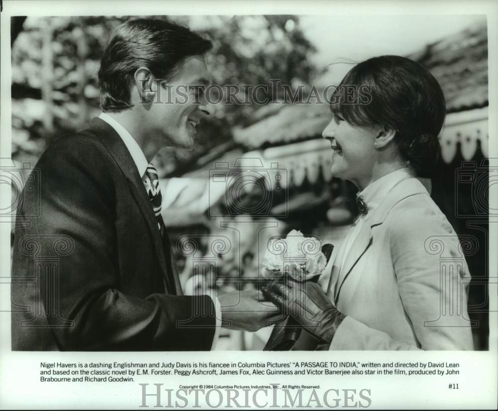 1984 Press Photo &quot;A Passage to India&quot; Movie Scene with Nigel Havers, Judy Davis- Historic Images