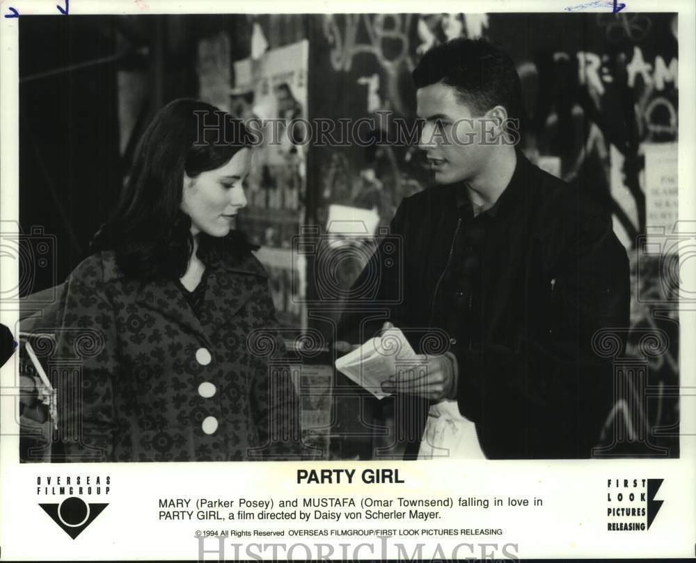 1994 Press Photo &quot;Party Girl&quot; Movie Scene Starring Parker Posey, Omar Townsend- Historic Images