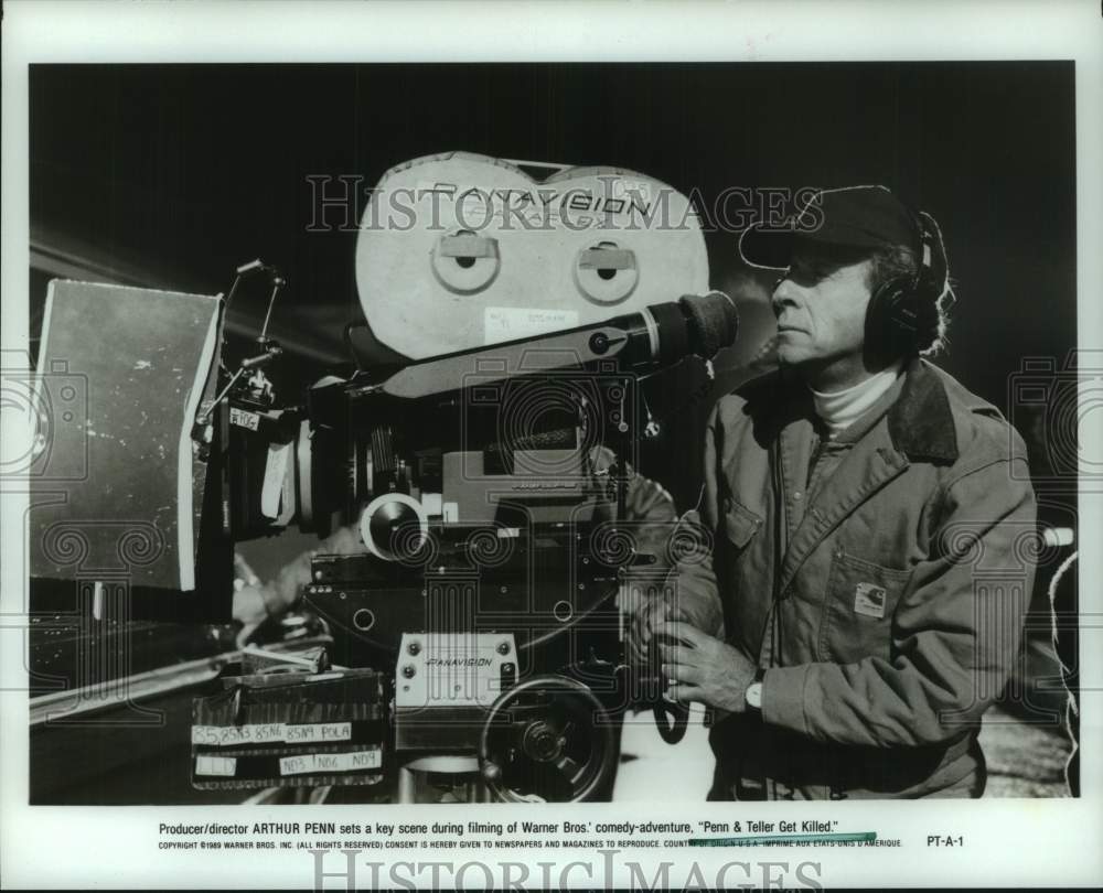 1989 Press Photo Producer/Director Arthur Penn of "Penn & Teller Get Killed"- Historic Images