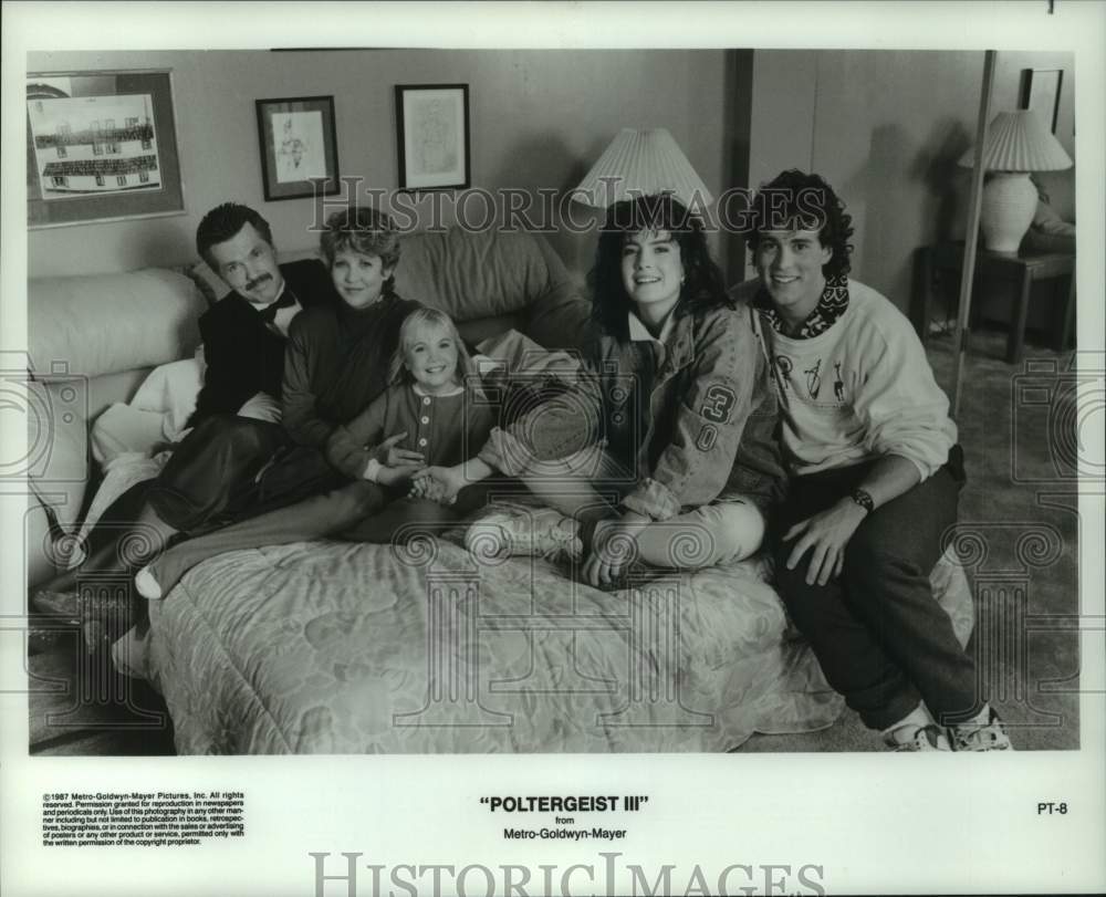 1987 Press Photo Cast photo on set of &quot;Poltergeist III&quot; - hcp12841- Historic Images