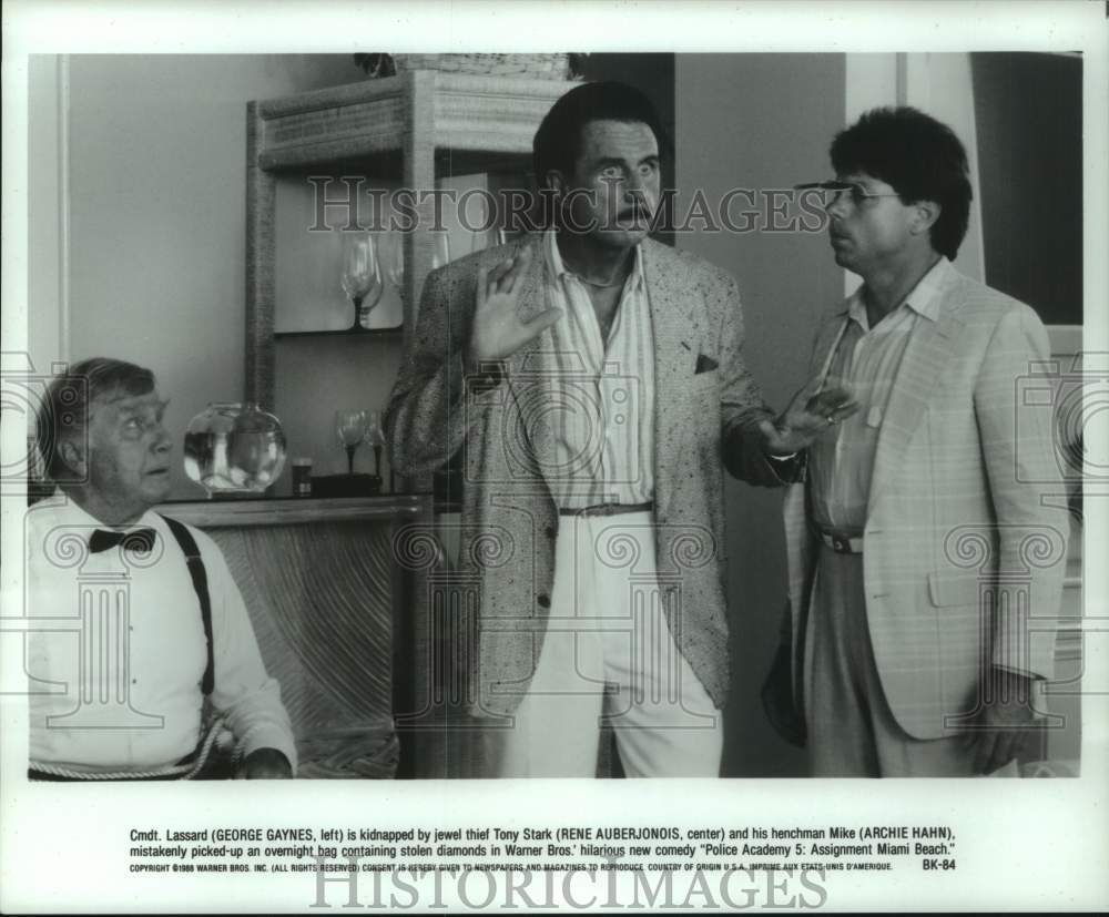 1988 Press Photo Scene from "Police Academy 5: Assignment Miami Beach"- Historic Images