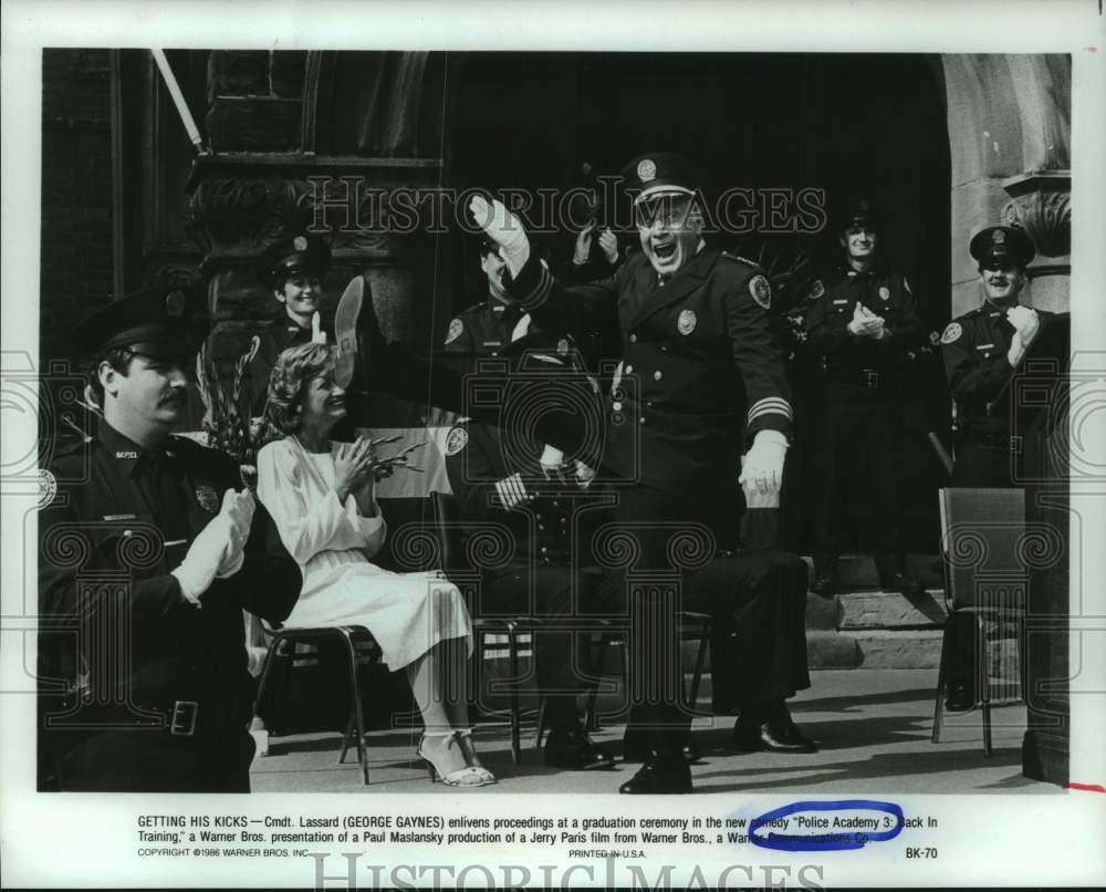 1986 Press Photo George Gaynes at graduation: Police Academy 3: Back in Training- Historic Images