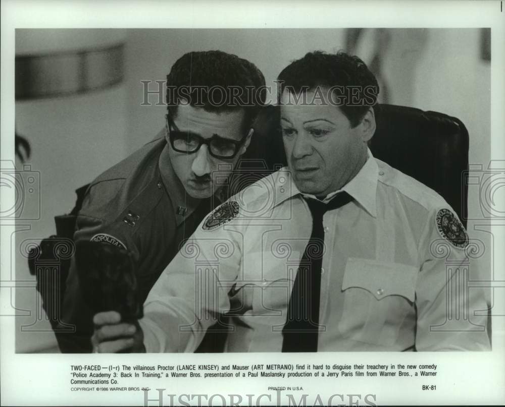 1986 Press Photo Lance Kinsey, Art Metrano - Police Academy 3: Back in Training- Historic Images