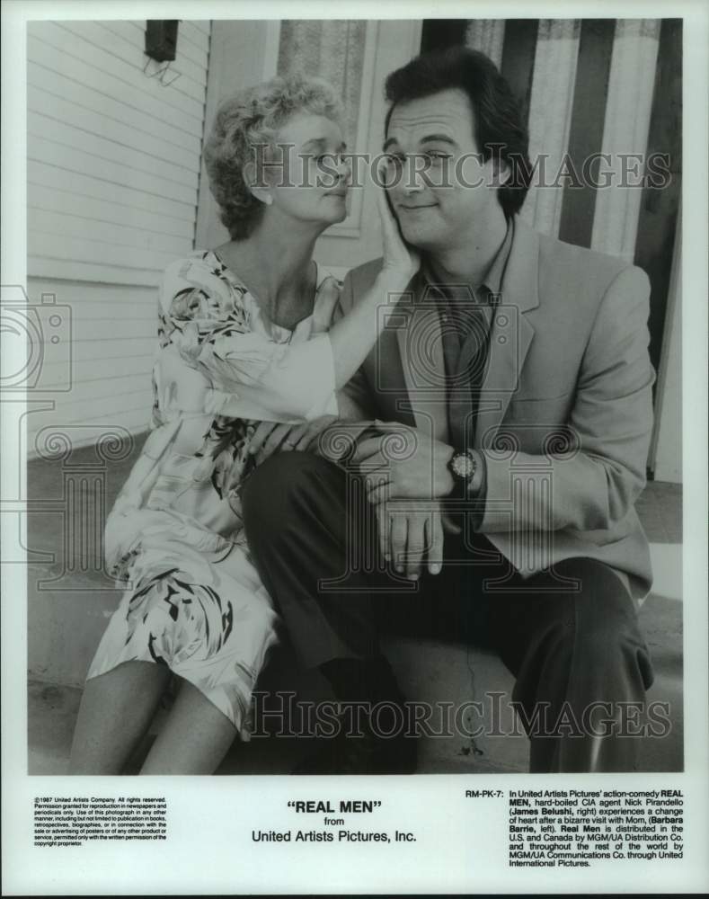 1987 Press Photo &quot;Real Men&quot; Movie Scene with James Belushi, Barbara Barrie- Historic Images