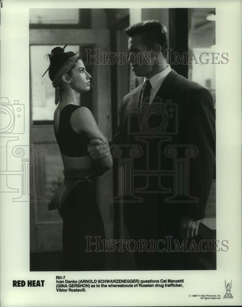 1988 Press Photo &quot;Red Heat&quot; Movie Scene with Arnold Schwarzenegger, Gina Gershon- Historic Images