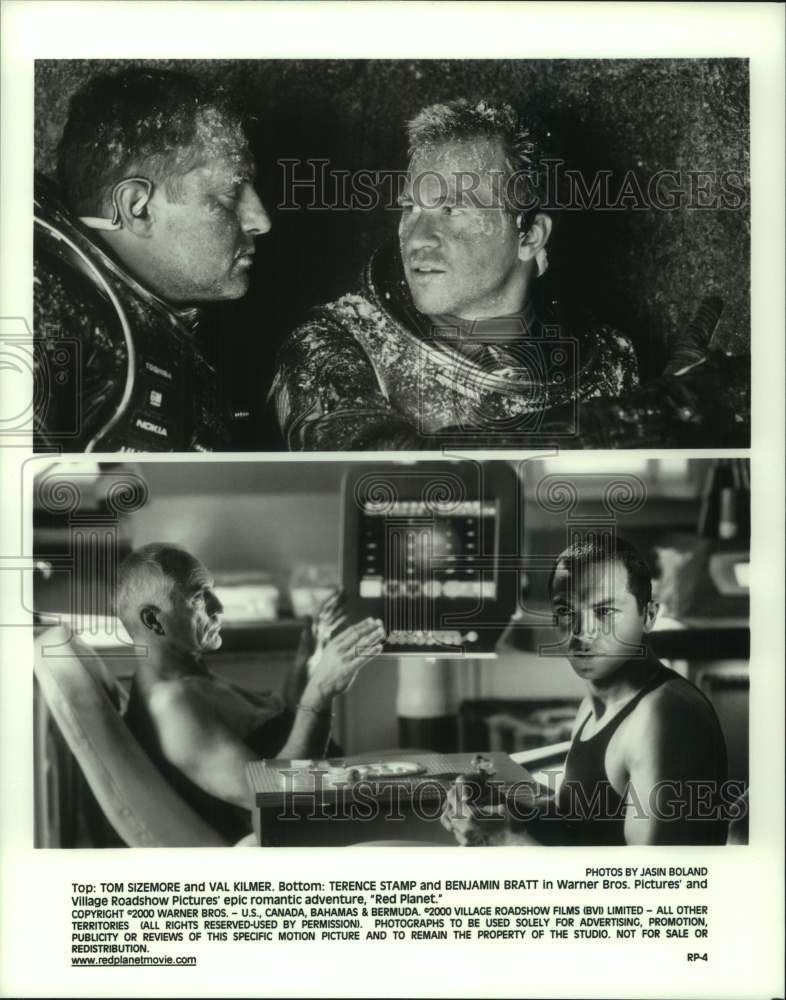 2000 Press Photo "Red Planet" Movie Scenes - hcp13138- Historic Images