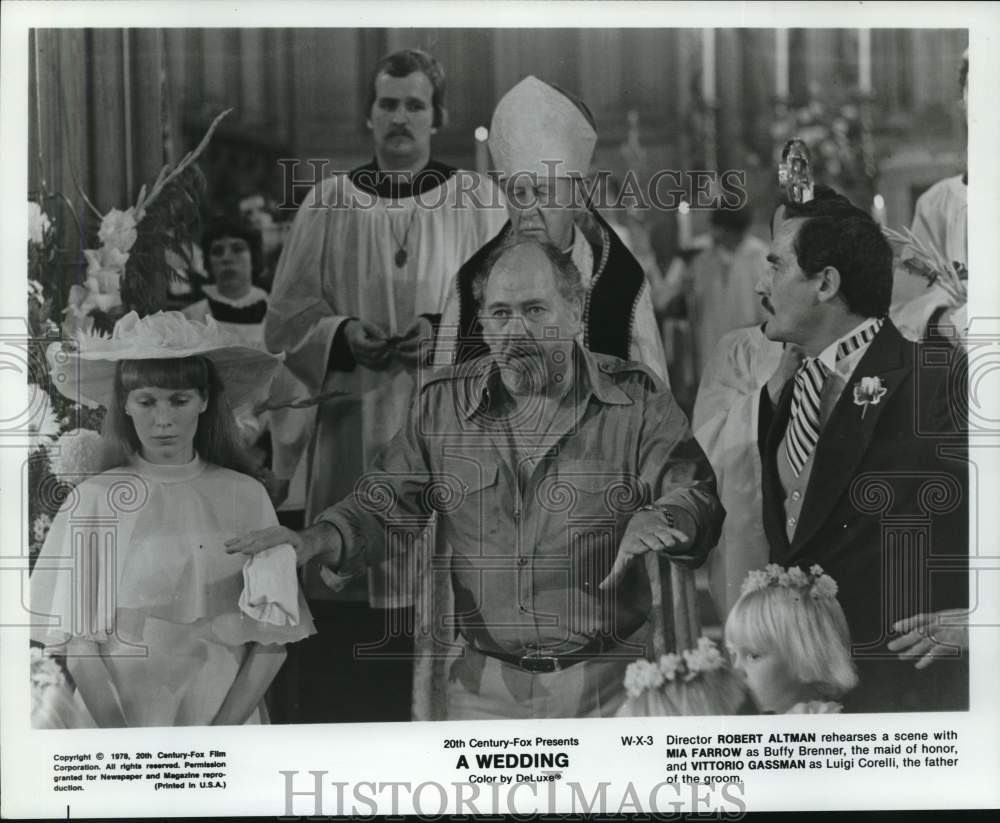 1978 Press Photo Director Robert Altman rehearses scene of &quot;A Wedding&quot;.- Historic Images