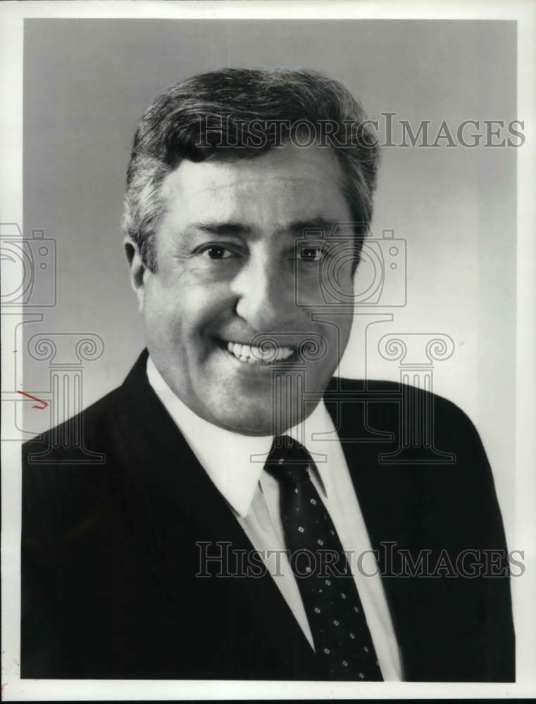 1984 Press Photo Julius Barnathan, ABC Broadcast Operations, Engineering Pres- Historic Images