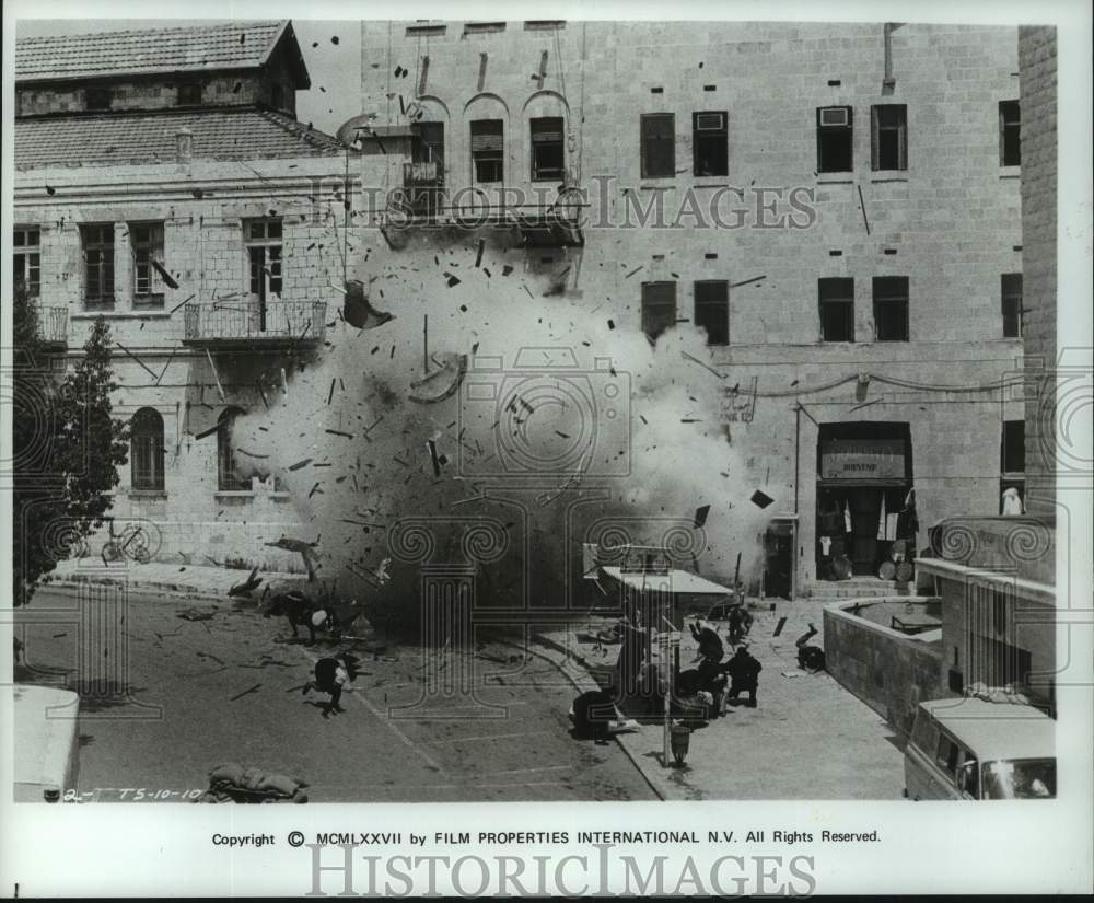 1977 Press Photo A bomb blast from a scene in the movie &quot;Sorcerer&quot; - hcp24270- Historic Images