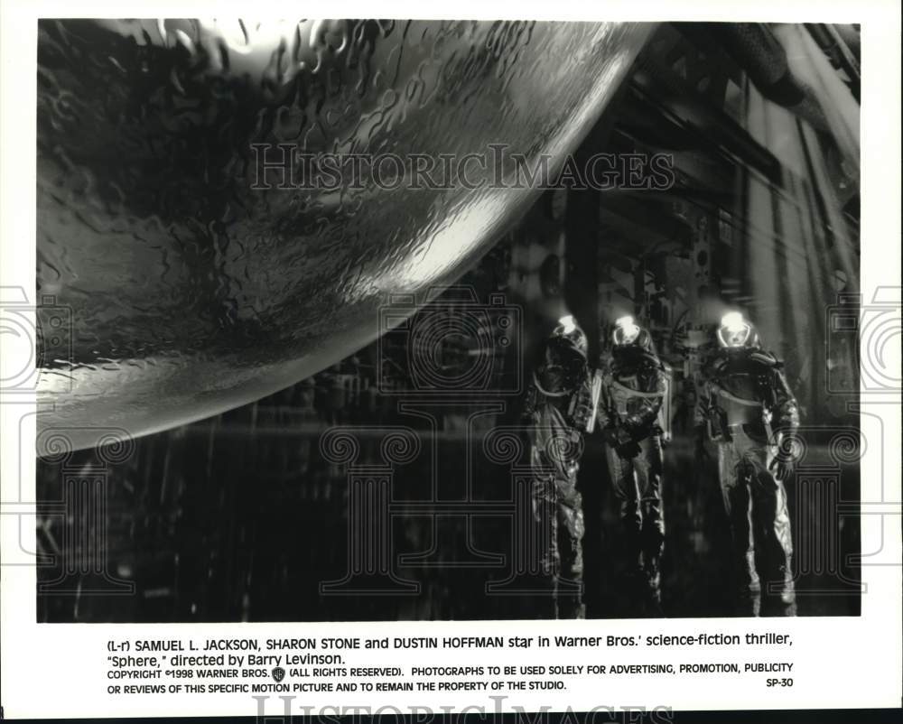 1998 Press Photo Scene from &quot;Sphere&quot; Movie - hcp27247- Historic Images