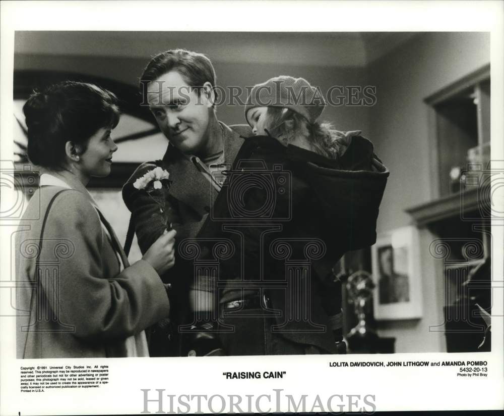 1991 Press Photo Lolita Davidovich, John Lithgow & Amanda Pombo in Raising Cain