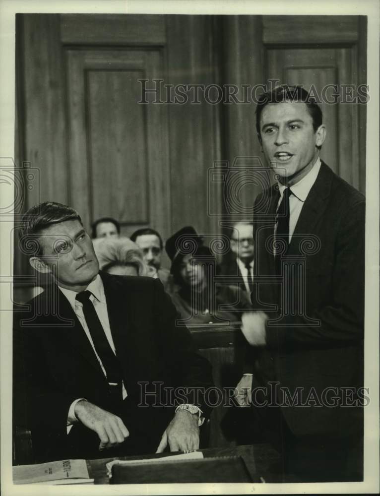 1964 Press Photo Actor Chuck Connors, Roddy McDowall on Arrest &amp; Trial