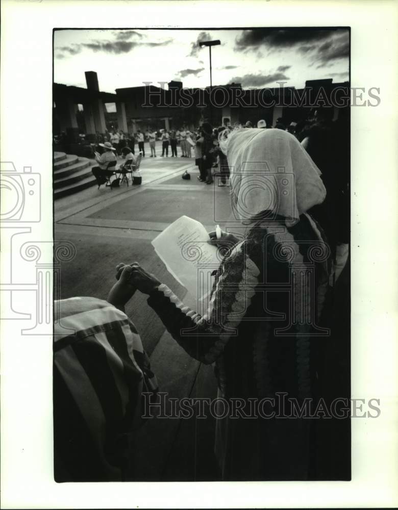 1993 Press Photo Memorial service for former farm worker leader Cesar Chavez- Historic Images