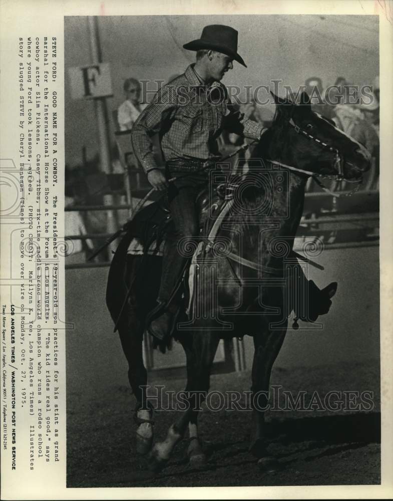 1975 Press Photo Steve Ford practices for the International Horse Show- Historic Images