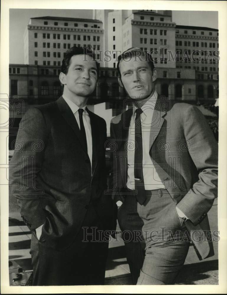 1963 Press Photo Actors Ben Gazzara, Chuck Connors star in Arrest and Trial.