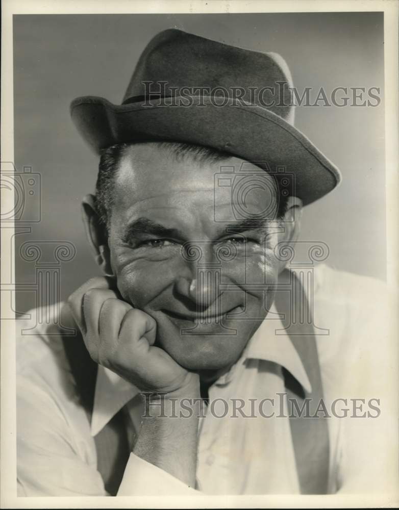1953 Press Photo Ed "Archie" Gardiner of Duffy's Tavern - hcp44399