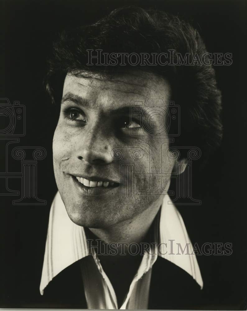 1983 Press Photo Tenor Richard Estes - hcp45124