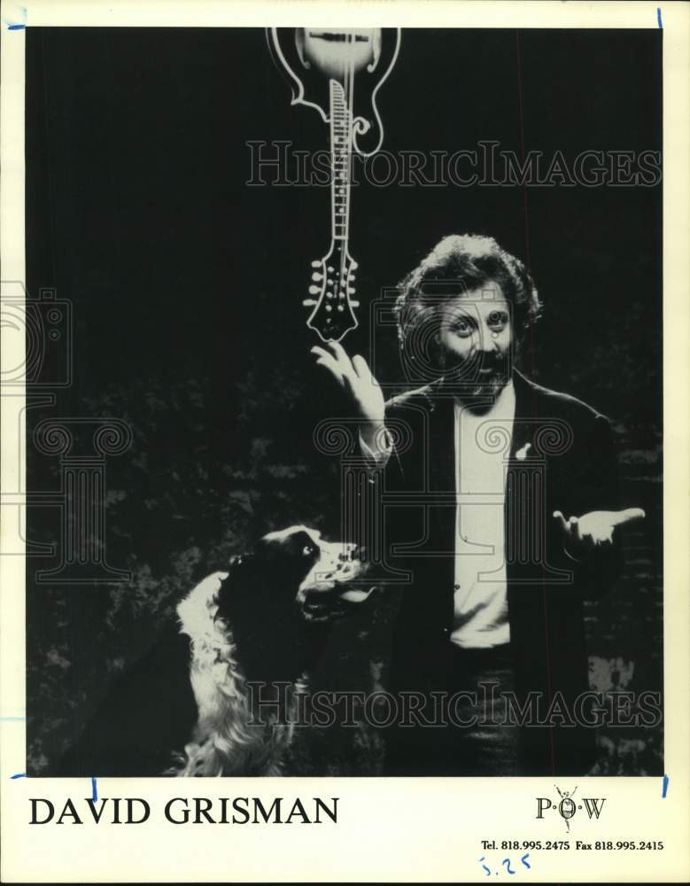 1990 Press Photo Musician David Grisman with Mandolin and Dog - hcp48586- Historic Images