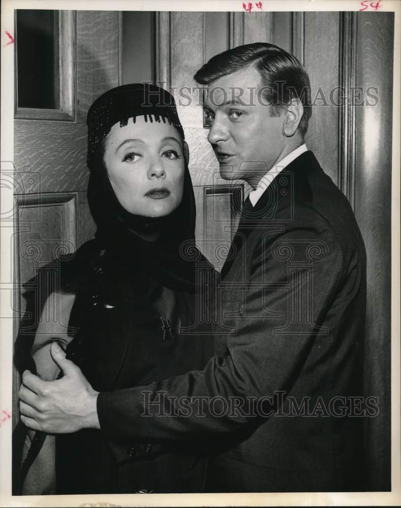 1960 Press Photo George Gizzard and Barbara Baxley in Alfred Hitchcock Presents