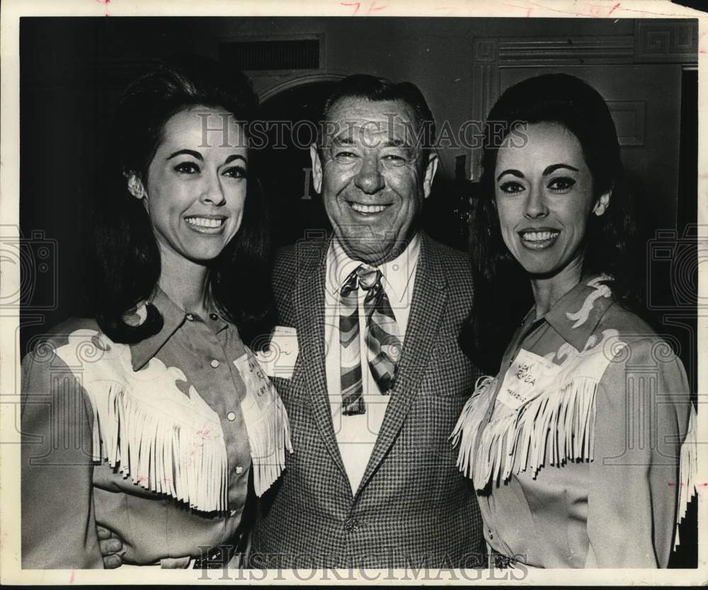 1970 Press Photo Jane Rylea, Robert T. (Bob) Herrin &amp; Joan Rylea at an event- Historic Images