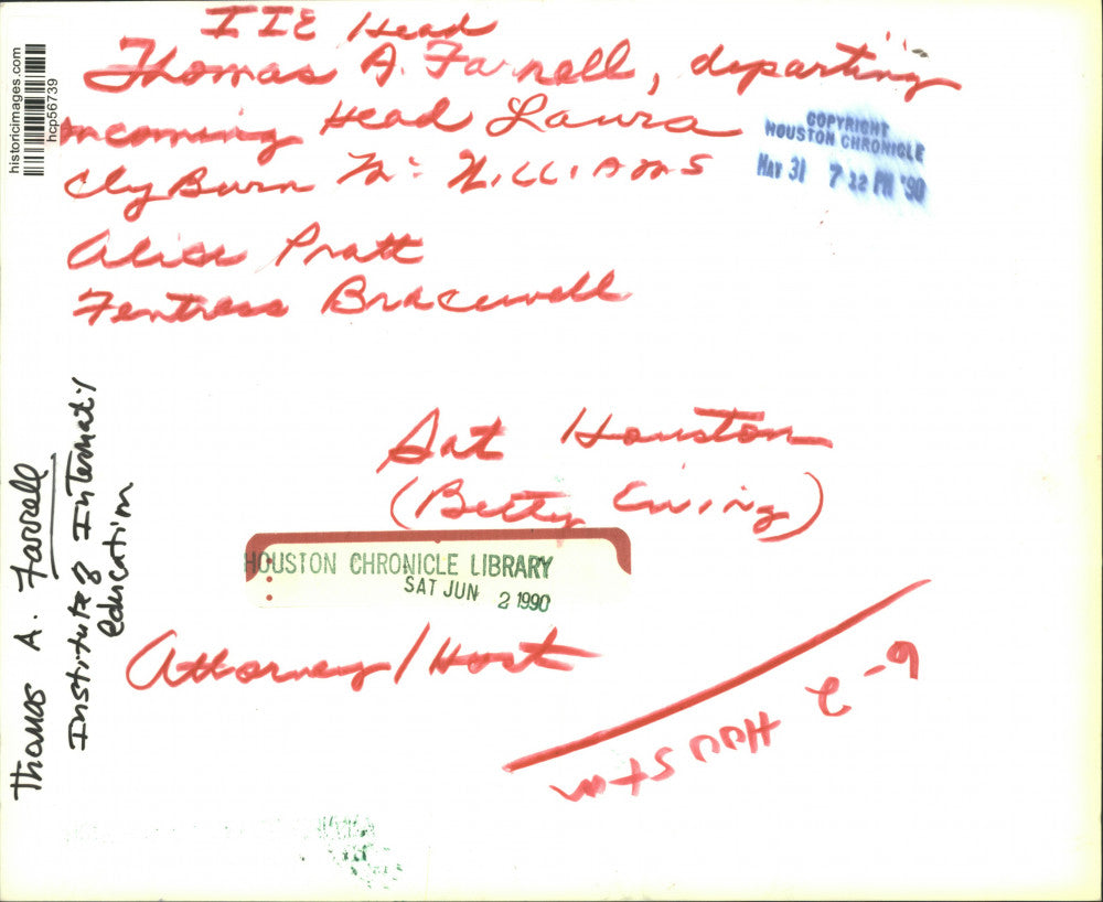 1990 Press Photo Thomas Farrell hosts party for new IIE director. - hcp56739