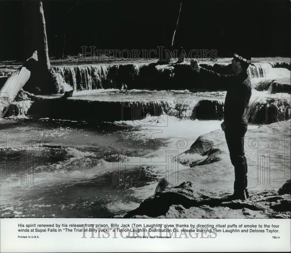 Press Photo Tom Laughlin in &quot;The Trial of Billy Jack&quot; - hcp59756- Historic Images