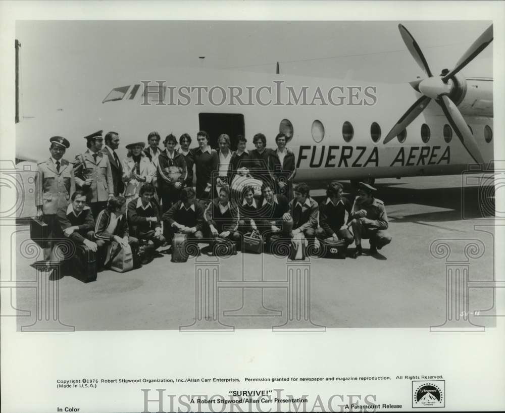 1976 Press Photo "Survive!" Movie Scene - hcp59950- Historic Images