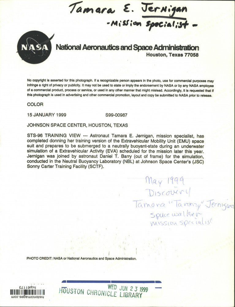 1999 Press Photo Astronaut Tamara E. Jernigan, mission specialist, NASA.