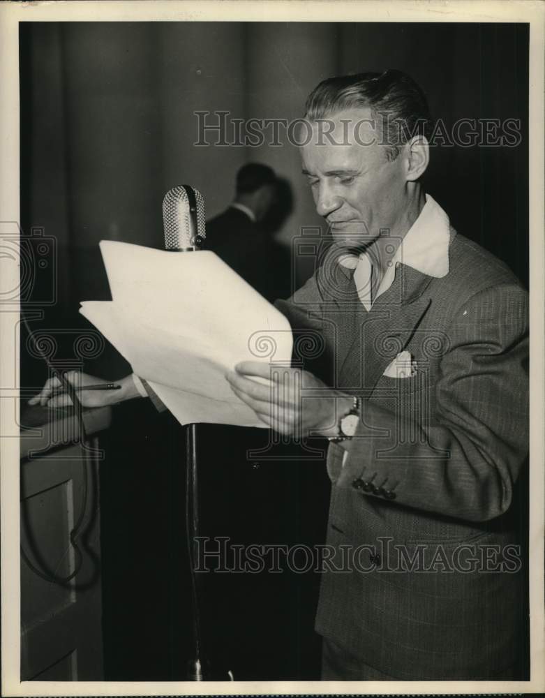1943 Press Photo Orchestra Leader Sammy Kaye of Sammy Kaye and His Orchestra