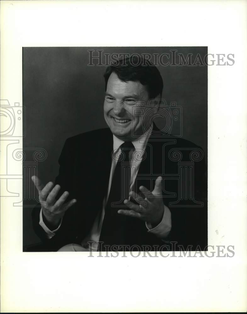 1989 Press Photo Reporter Jim Lehrer of PBS news. - hcp68016