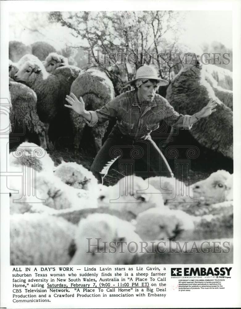 1987 Press Photo Actress Linda Lavin starring in "A Place to Call Home."