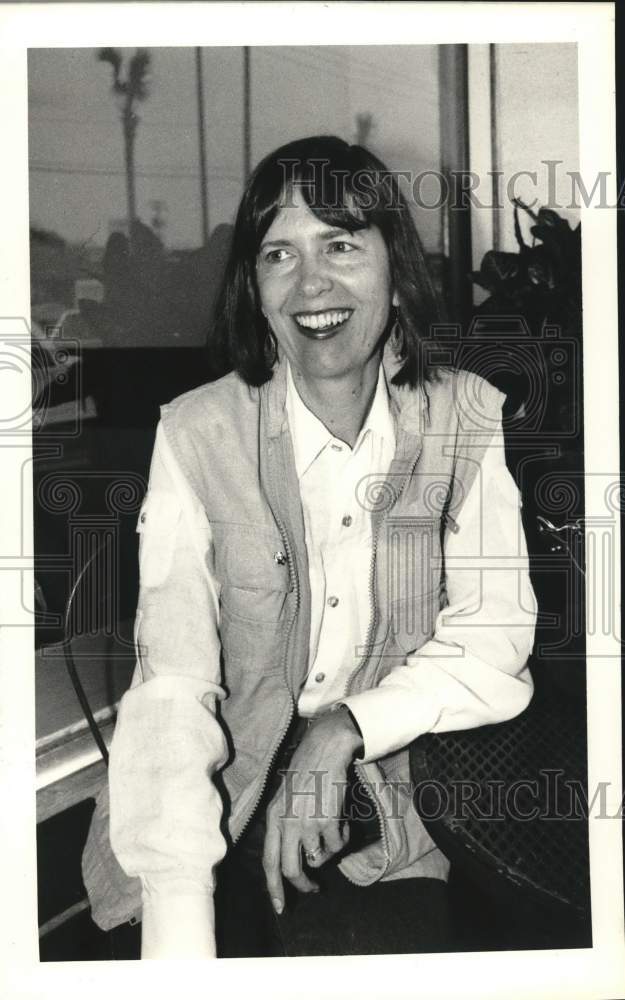 1988 Press Photo Writer Bobbie Ann Mason - hcp69249- Historic Images