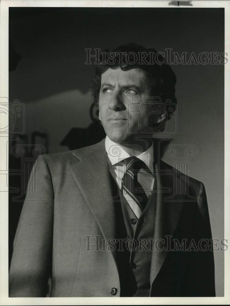 1974 Press Photo Actor Barry Newman - hcp72267- Historic Images