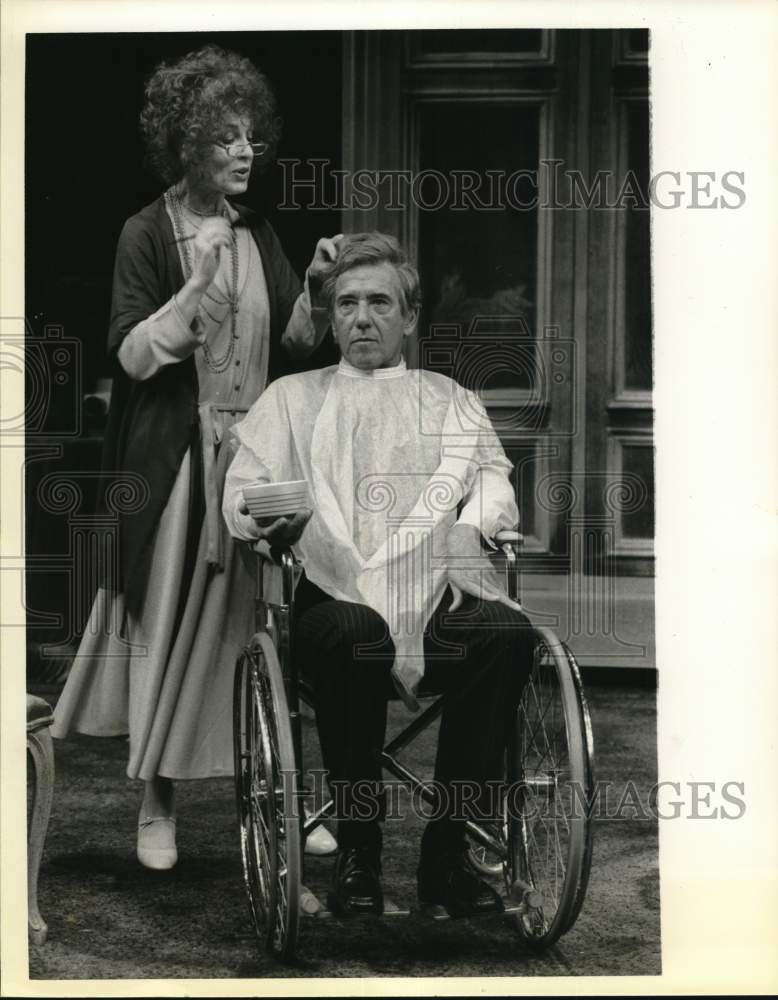 1979 Press Photo Actor Albert Paulsen &amp; Alley Theatre Co-Star - hcp86685- Historic Images