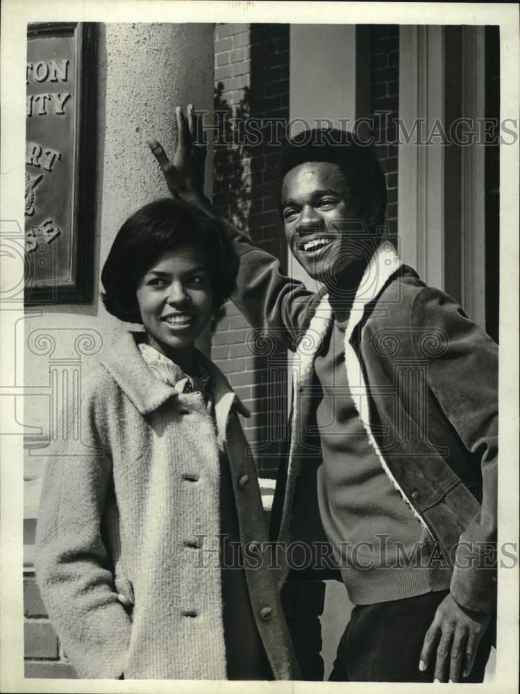 1968 Press Photo Actor Glynn Turman & Jeanne Buckley on "Peyton Place"