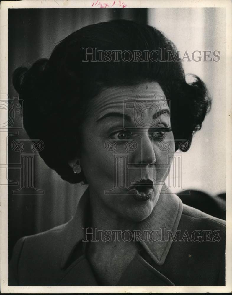 1971 Press Photo Columnist Ann Landers - hcp94327- Historic Images