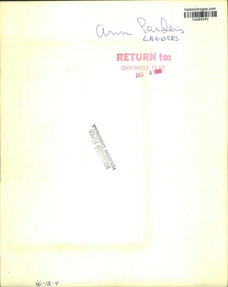 1966 Press Photo Columnist Ann Landers - hcp94340