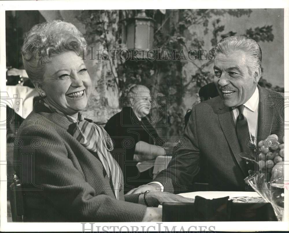 1970 Press Photo Lurene Tuttley &amp; Cesar Romero in &quot;Julia&quot; - hcp97295- Historic Images