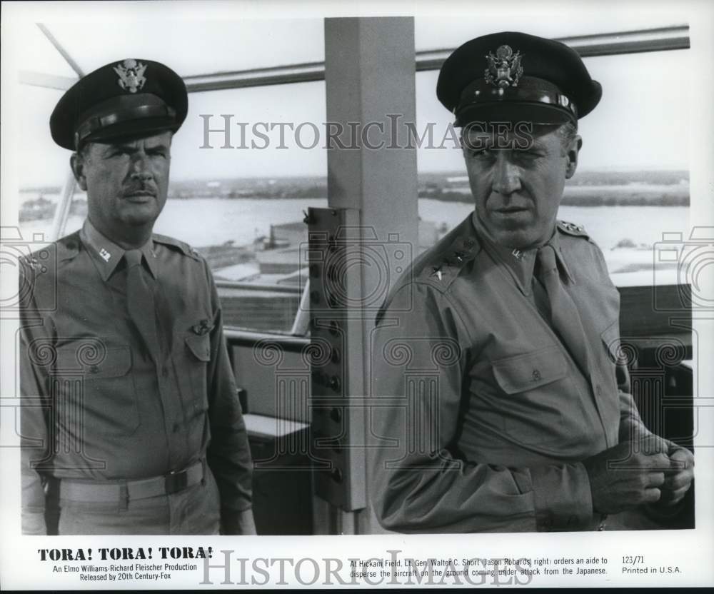 Press Photo Actor Jason Robards &amp; Co-Star in &quot;Tora! Tora! Tora!&quot; Movie Scene- Historic Images