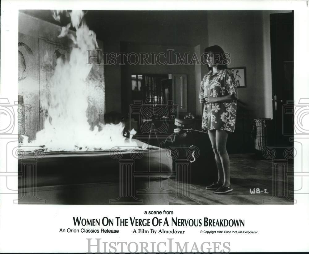 1988 Press Photo Scene from &quot;Women on the Verge of A Nervous Breakdown.&quot;- Historic Images