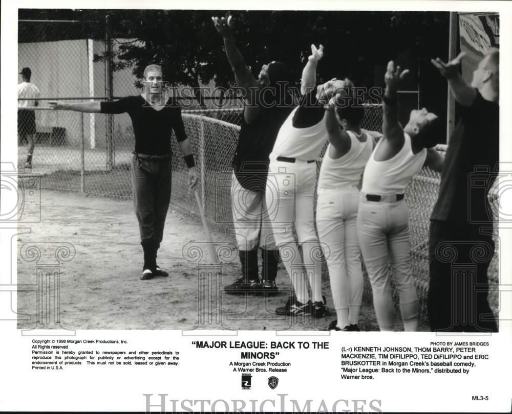 1998 Press Photo Dancing Scene in &quot;Major League: Back to the Minors&quot;- Historic Images