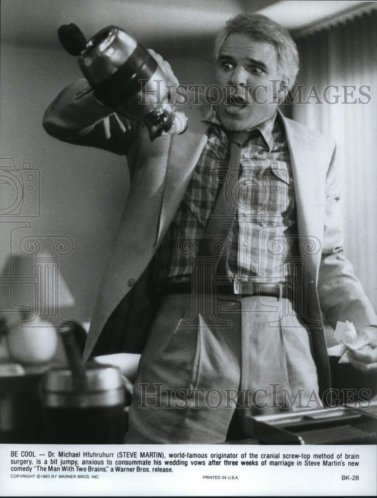 1983 Press Photo Actor Steve Martin in Scene from "The Man with Two Brains"- Historic Images