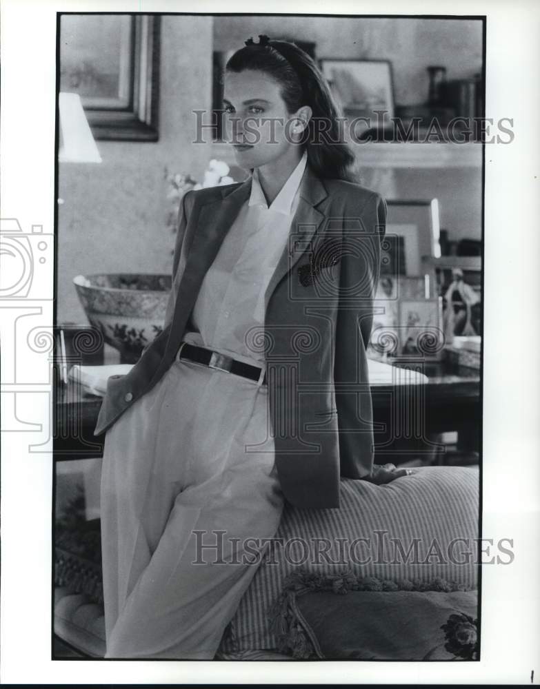 1986 Press Photo Ralph Lauren Spring Fashion Model - hcq18438