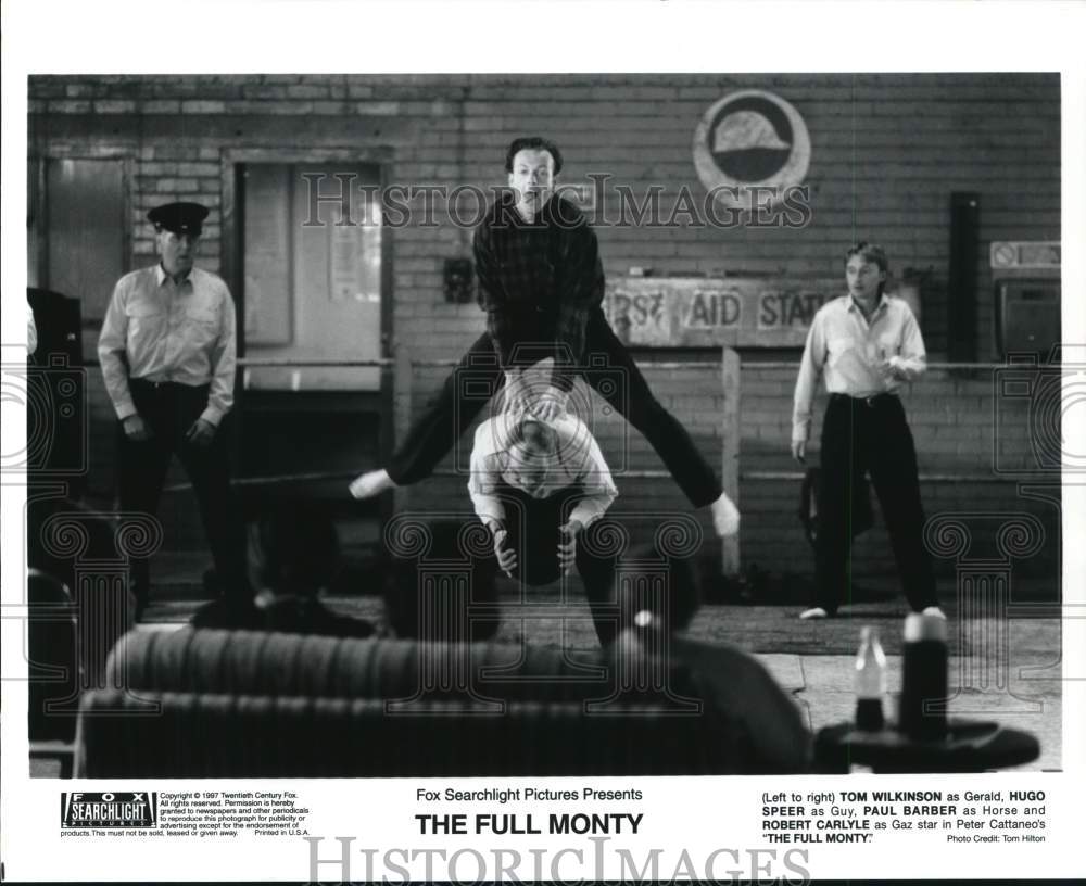 1997 Press Photo &quot;The Full Monty&quot; Movie Scene - hcq25390- Historic Images