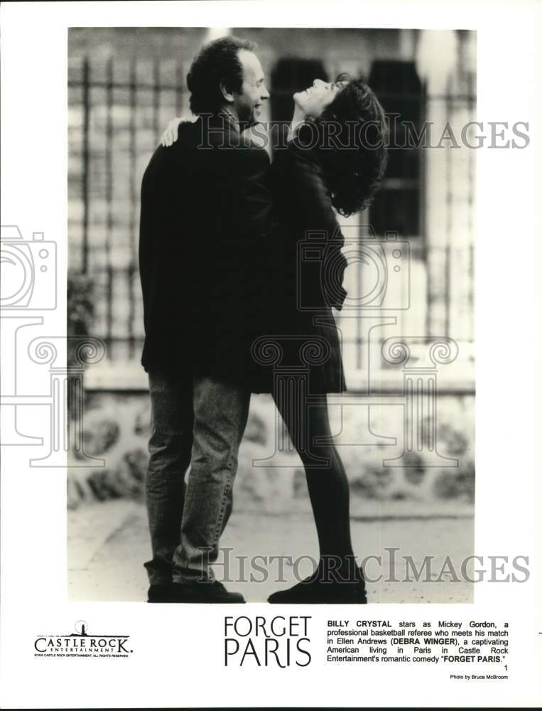 1995 Press Photo Billy Crystal &amp; Debra Winger in &quot;Forget Paris&quot; Movie- Historic Images