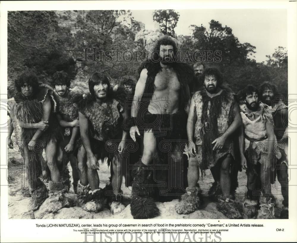 1981 Press Photo John Matuszak & Co-Stars in "Caveman" Movie - hcq30113