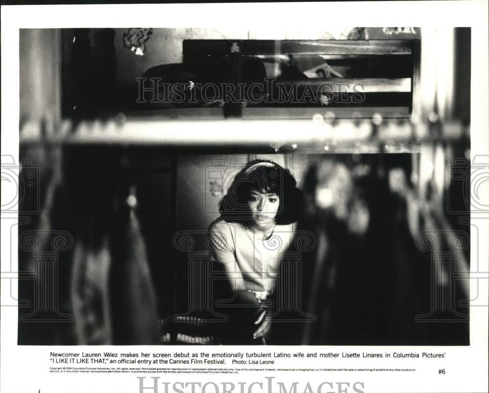 1994 Press Photo Lauren Velez in a scene from &quot;I Like It Like That.&quot; - hcq32376- Historic Images