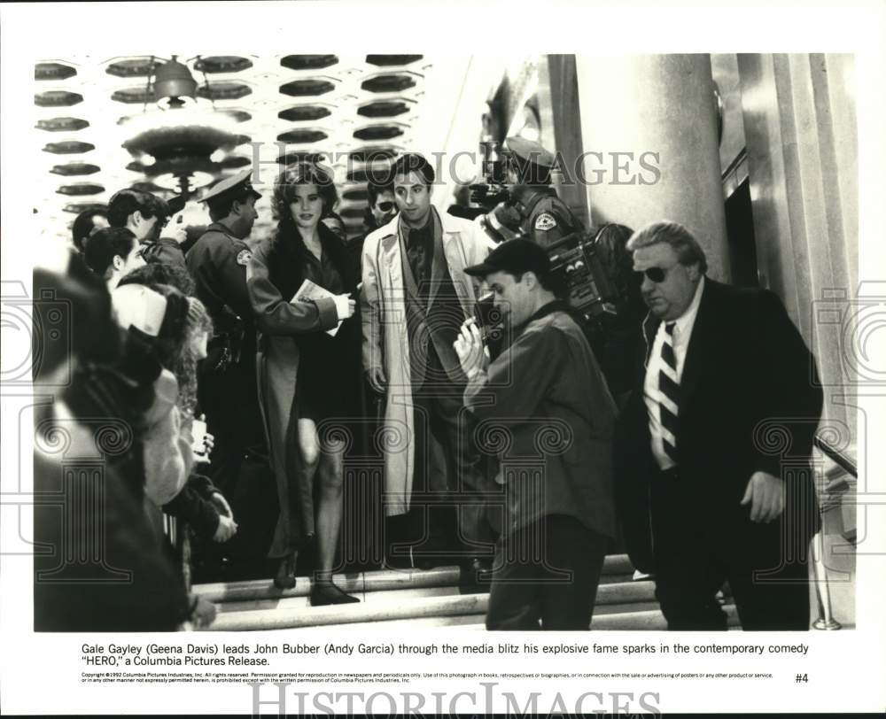 1992 Press Photo Geena Davis & Andy Garcia in "Hero" Movie - hcq42929